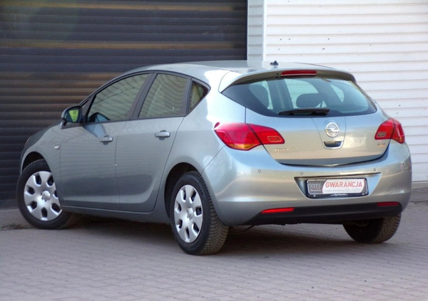 Opel Astra cena 23900 przebieg: 176000, rok produkcji 2010 z Drezdenko małe 436